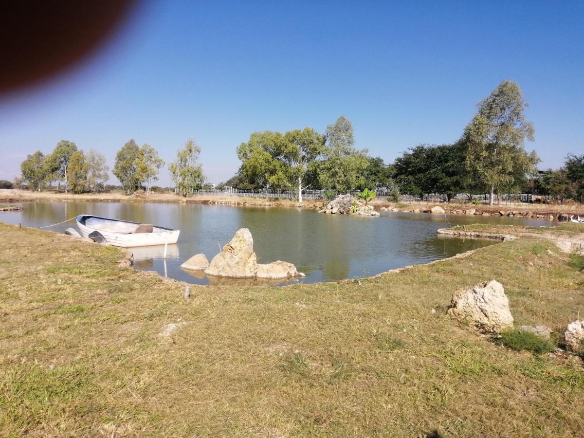 Bambi Lodge Grootfontein Exterior photo
