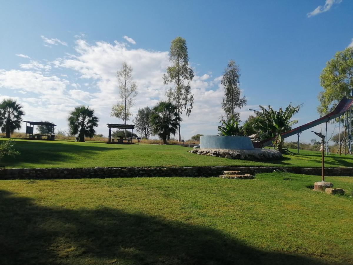 Bambi Lodge Grootfontein Exterior photo