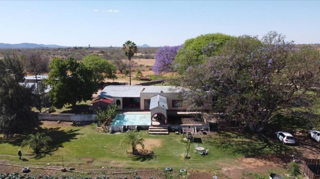 Bambi Lodge Grootfontein Exterior photo