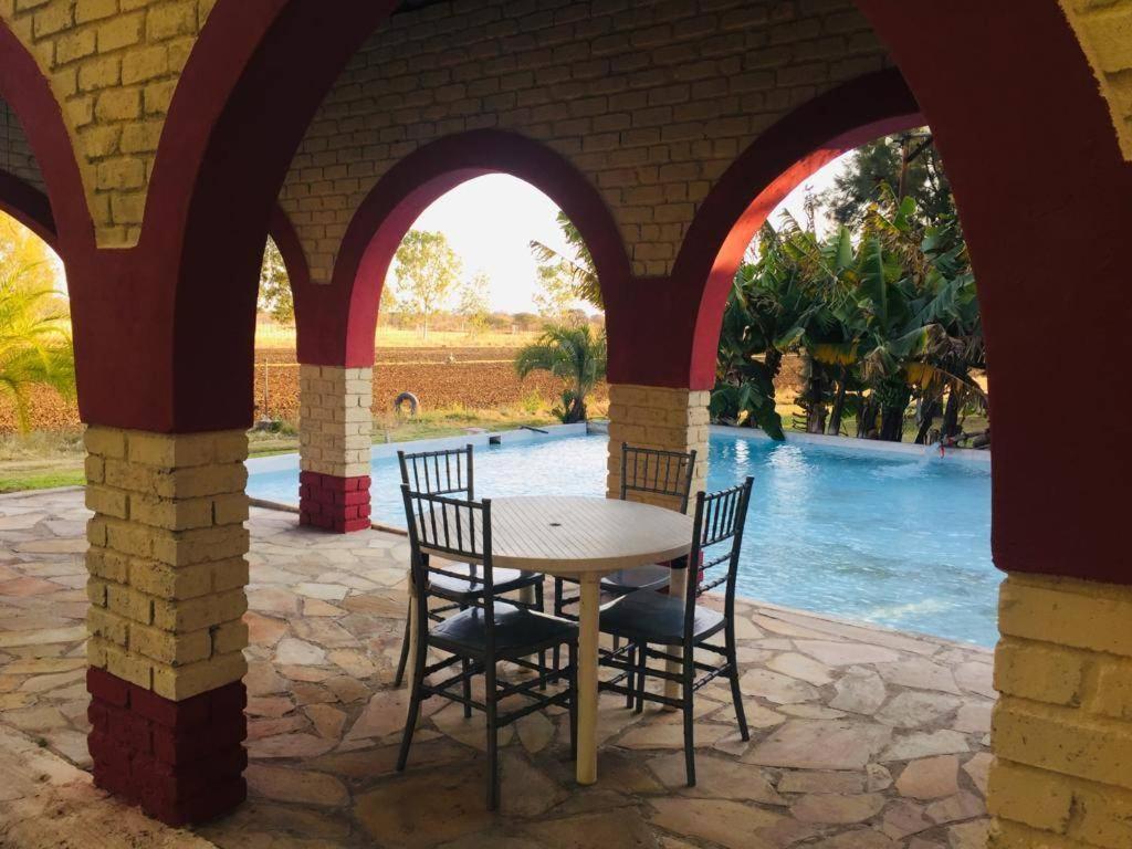 Bambi Lodge Grootfontein Exterior photo